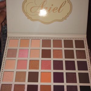 Beauty creations Ariel